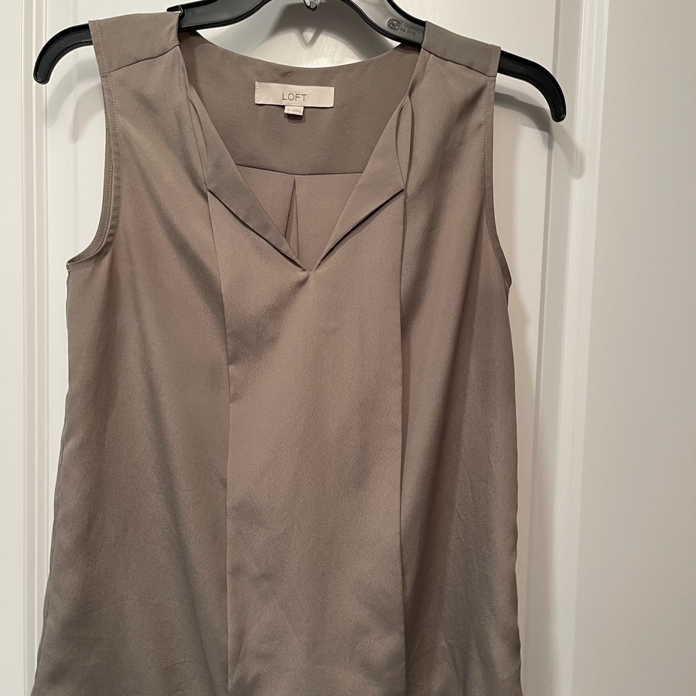 Loft Sleeveless Blouse, Size XS Grey